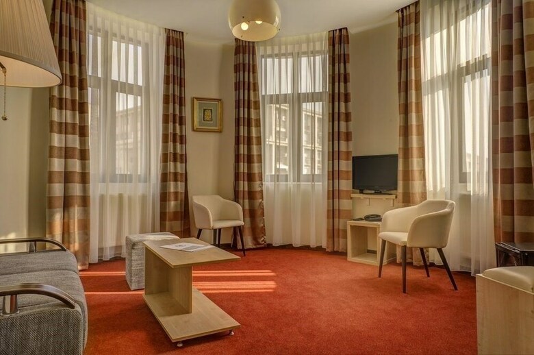Hotel Capitol
