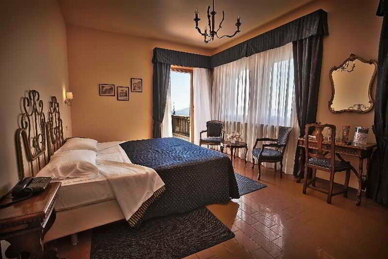 Hotel Titano