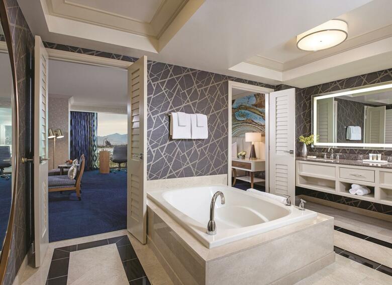 Mandalay Bay Hotel & Casino
