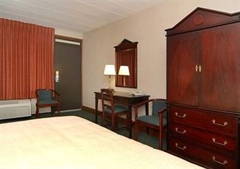 Hotel Quality Inn Skyways