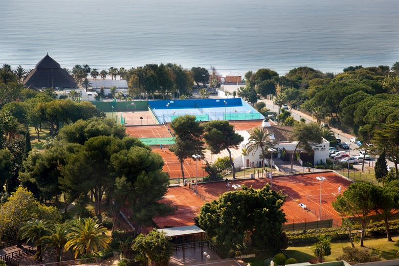 Hotel The Oasis By Don Carlos Resort