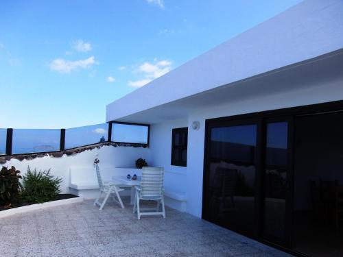 Famara Bungalow, Hibiscos