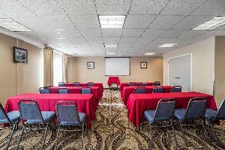 Hotel Comfort Inn & Suites North