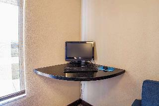 Hotel Comfort Inn & Suites North