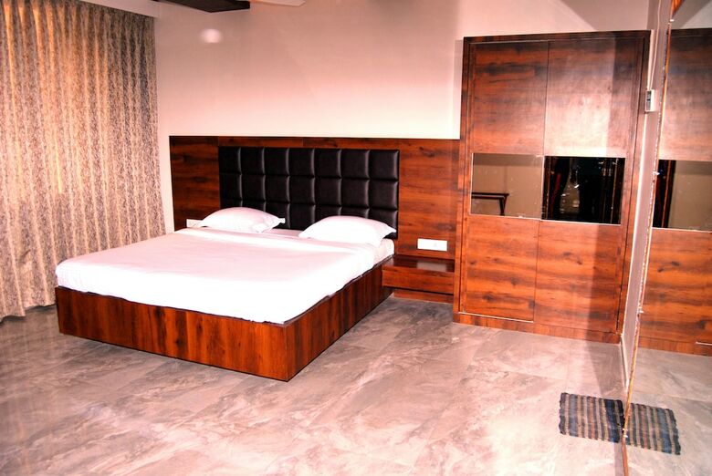 Hotel Apaar