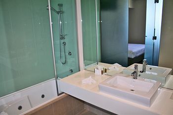 Hotel Clarion Suites Mullaloo Beach