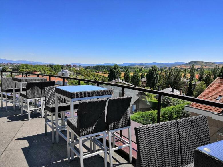 Hotel Jardines De Uleta Suites
