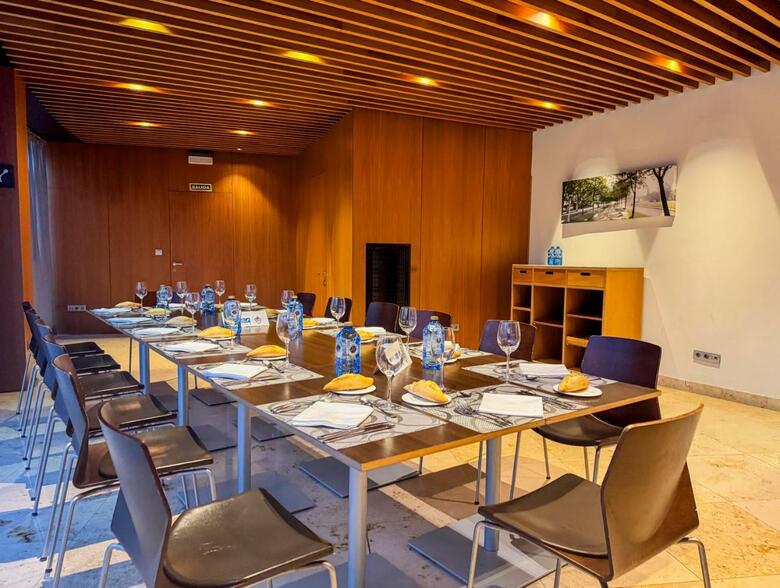 Hotel Jardines De Uleta Suites
