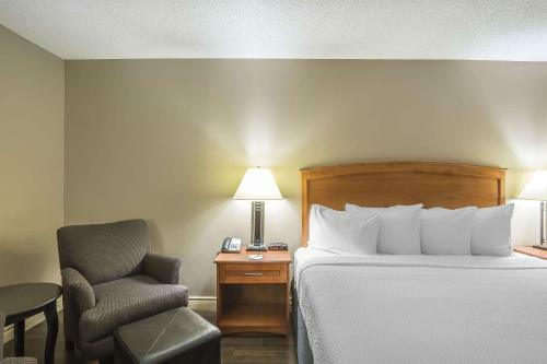 Hotel Quality Inn West Harvest