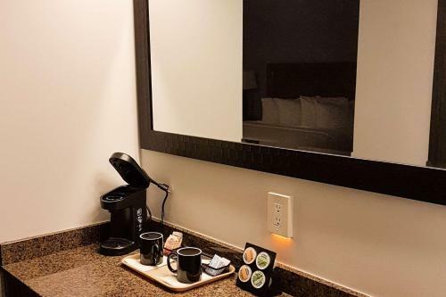 Hotel Quality Inn West Harvest