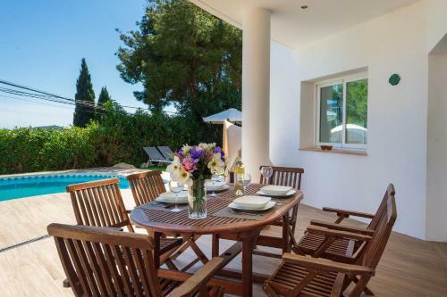 Villa Cuatro Arcos