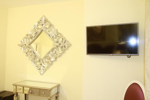 Hostal Flor De Lis- Lojo