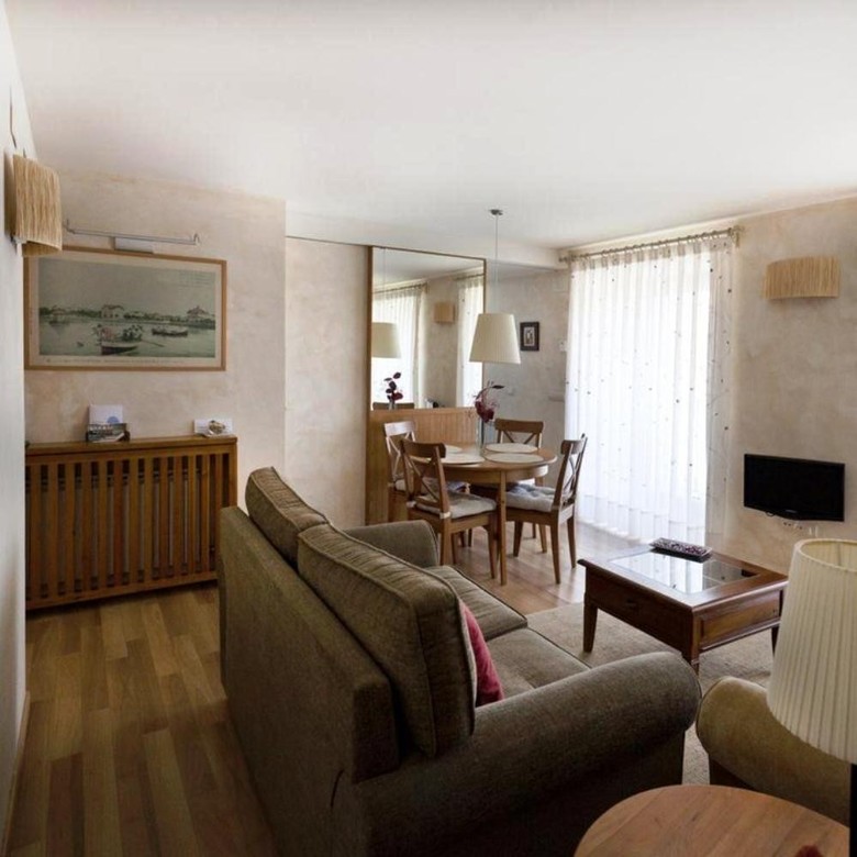 Apartamentos La Torreta Del Llac