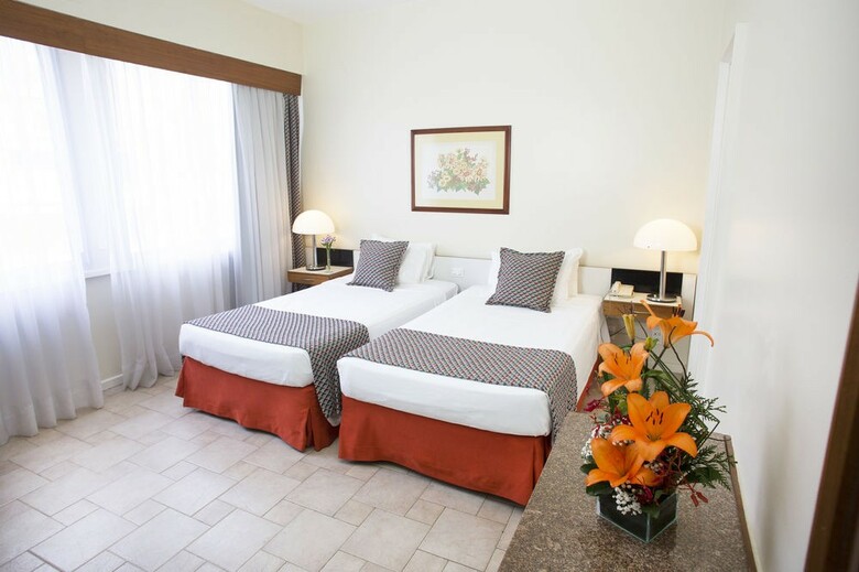 Hotel Savoy Othon Travel