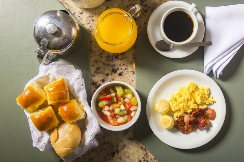 Hotel Savoy Othon Travel