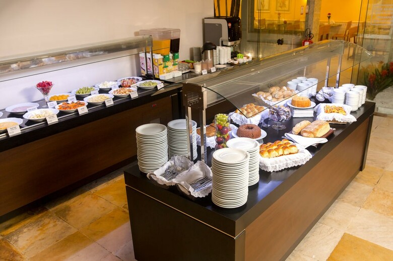 Hotel Savoy Othon Travel