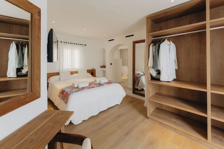 Hotel Fergus Style Punta Arabi