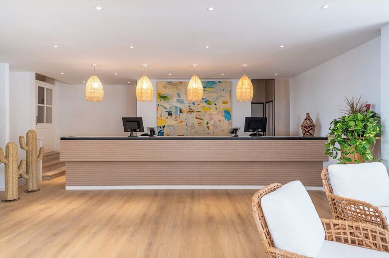 Hotel Fergus Style Punta Arabi