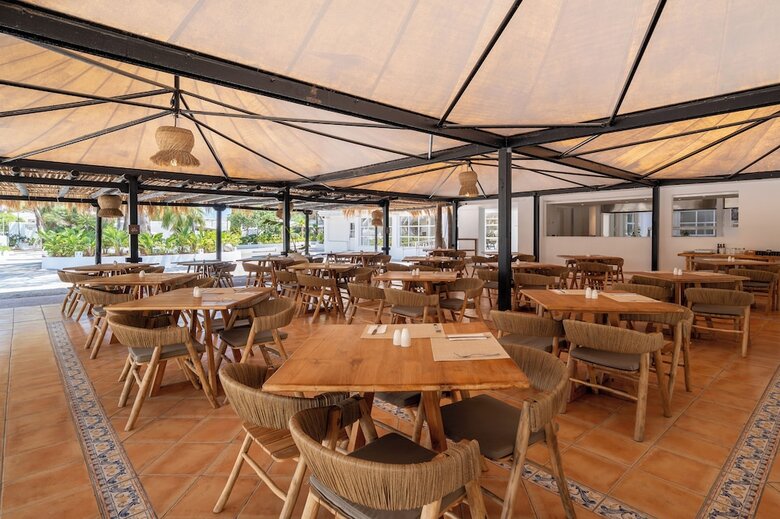 Hotel Fergus Style Punta Arabi