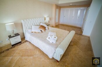 Banus Beach Apartments
