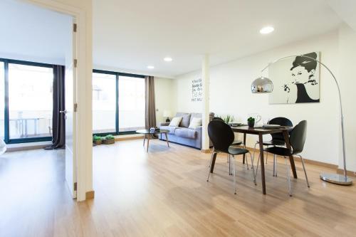 Apartments Ol� - Albareda 24