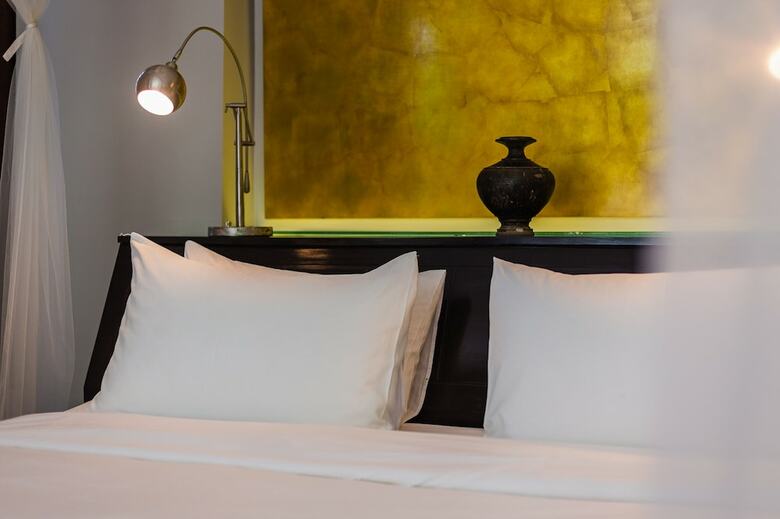 Heritage Suites Hotel