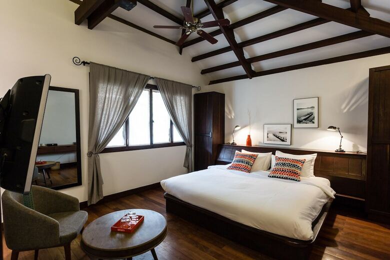 Heritage Suites Hotel