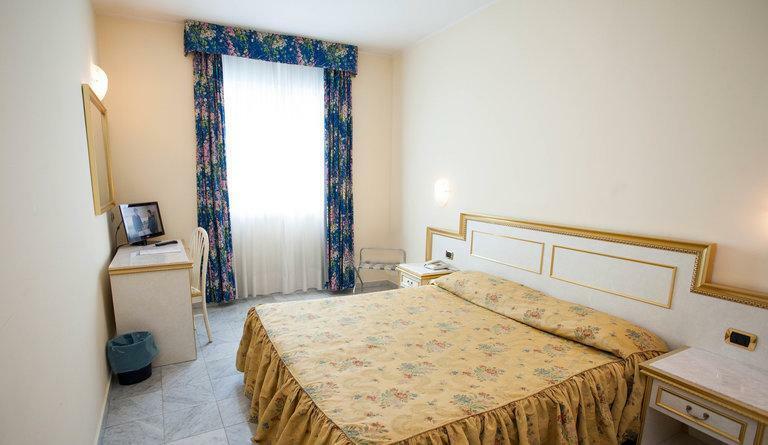 Hotel Alexander Palace