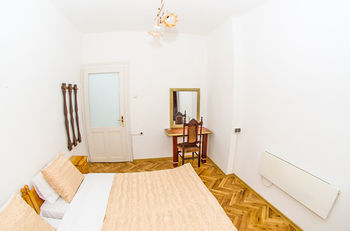 Hostal Galiani Hostel