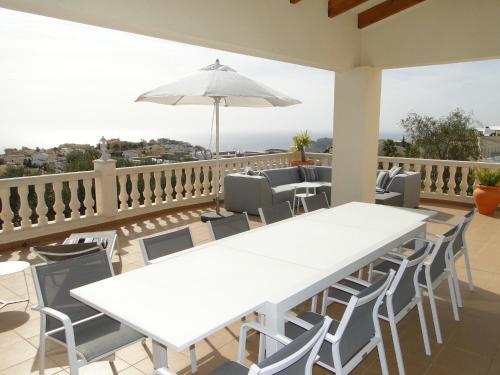Villa Lirios