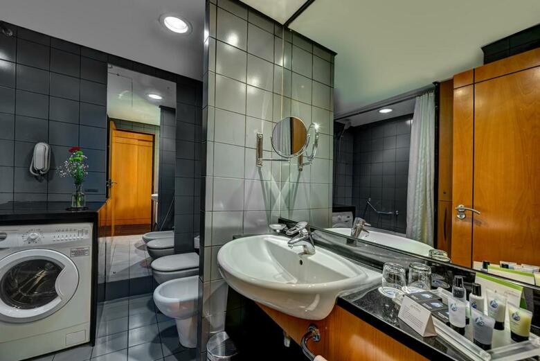 J5 Hotels Port Saeed