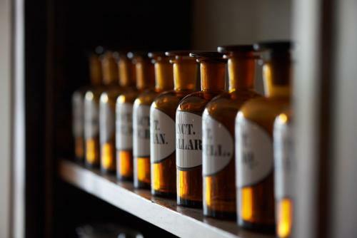 Alte Apotheke Hotel Und Cafe