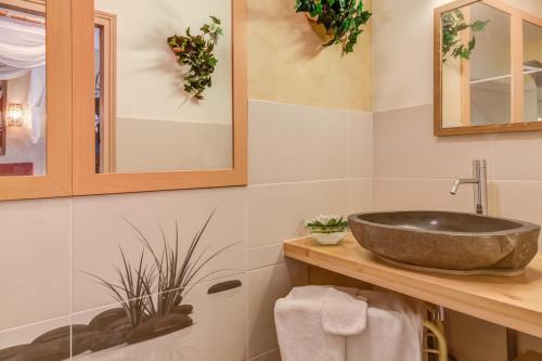 Hotel H�tel Des 4 Continents - Le Mans