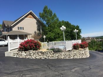 Hotel Gazebo Inn