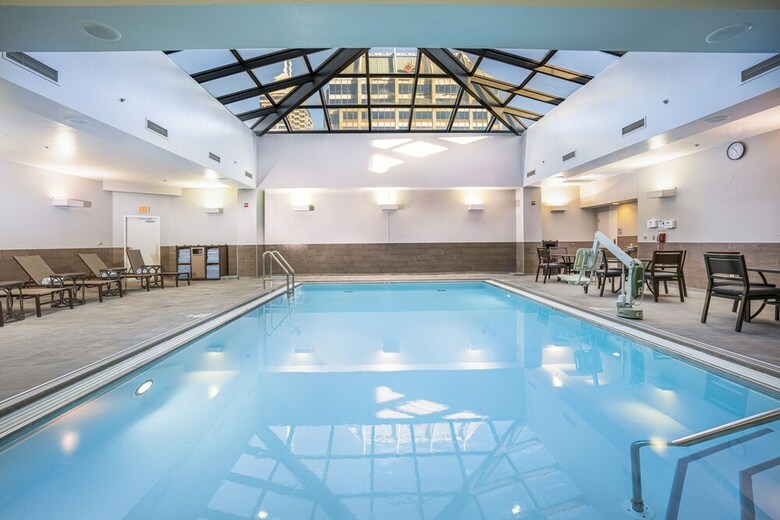 Hilton Indianapolis Hotel & Suites