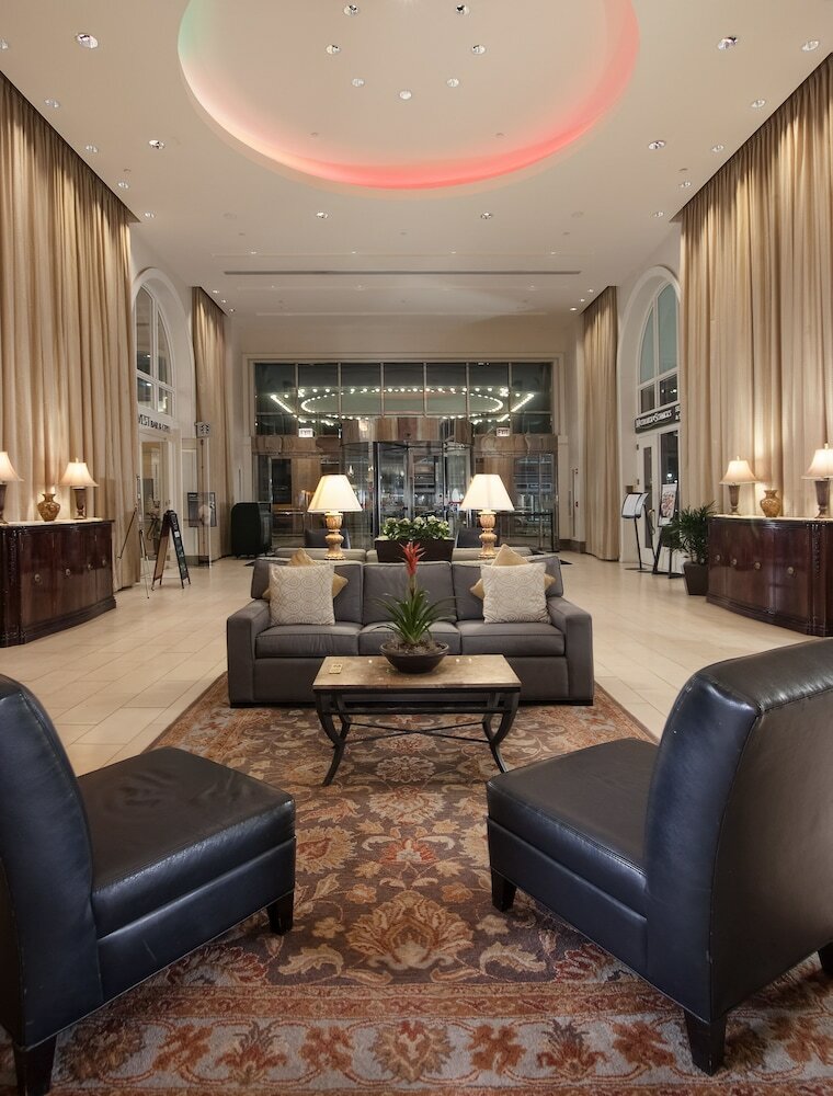 Hilton Indianapolis Hotel & Suites
