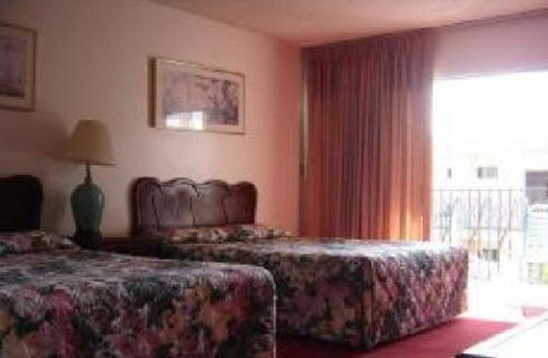 Royal Century Hotel