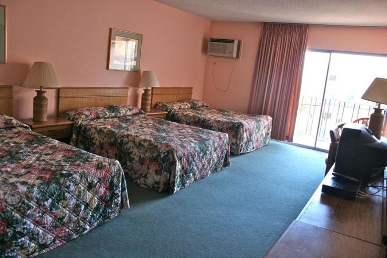 Royal Century Hotel