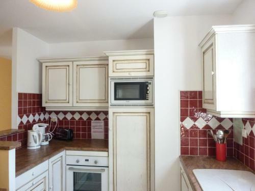 Holiday Home Les Bardi�res