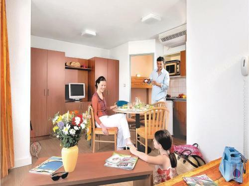 Apartment Avenue Jules Grec III