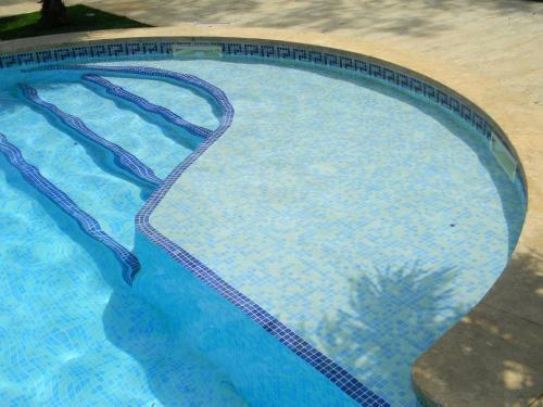 Bed & Breakfast Chambres D'h�tes Roque Blanc En Provence
