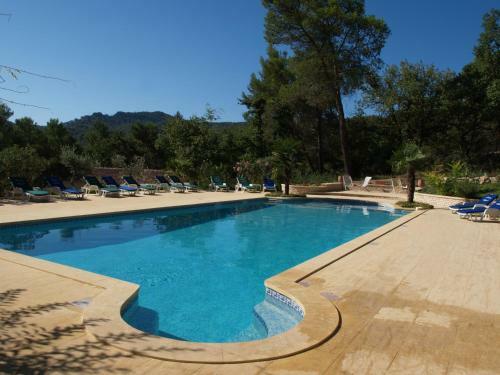 Bed & Breakfast Chambres D'h�tes Roque Blanc En Provence