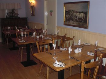 Commercial And Tourist Hotel