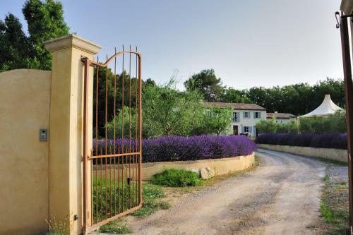 Bed & Breakfast Mas De Lure