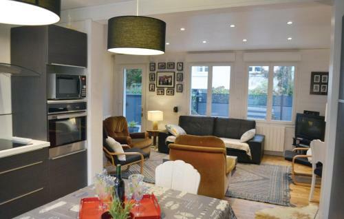 Holiday Home Fouesnant 04