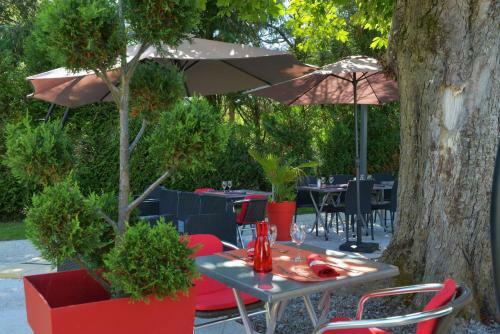 Logis Hotel Le Prieure