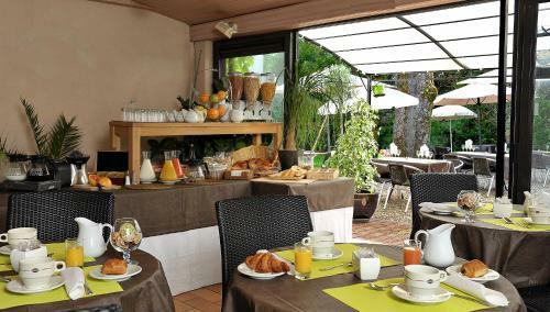 Logis Hotel Le Prieure