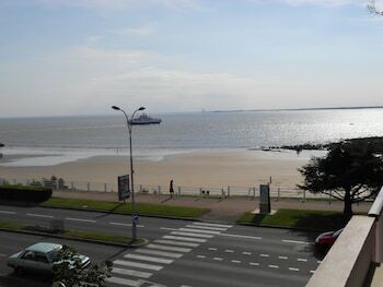 Hotel H�tel Beau Rivage