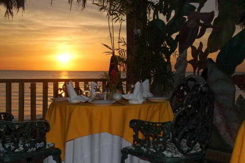 Hotel Seasplash Resort