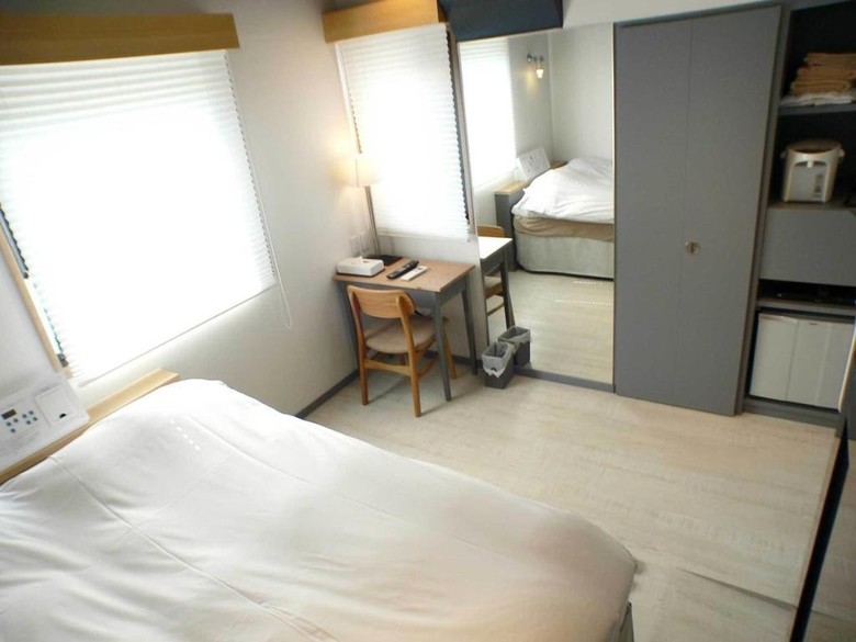 City Hotel N.u.t.s.